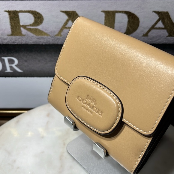 Coach Eliza Small Tan Leather Wallet NWOT - Picture 7 of 10